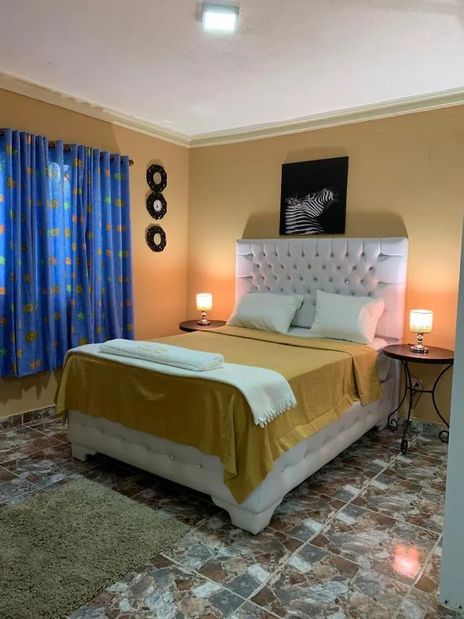 Stylish 1R-1B Apt Near The Beach And Main Street Sosúa Vakantiehuis